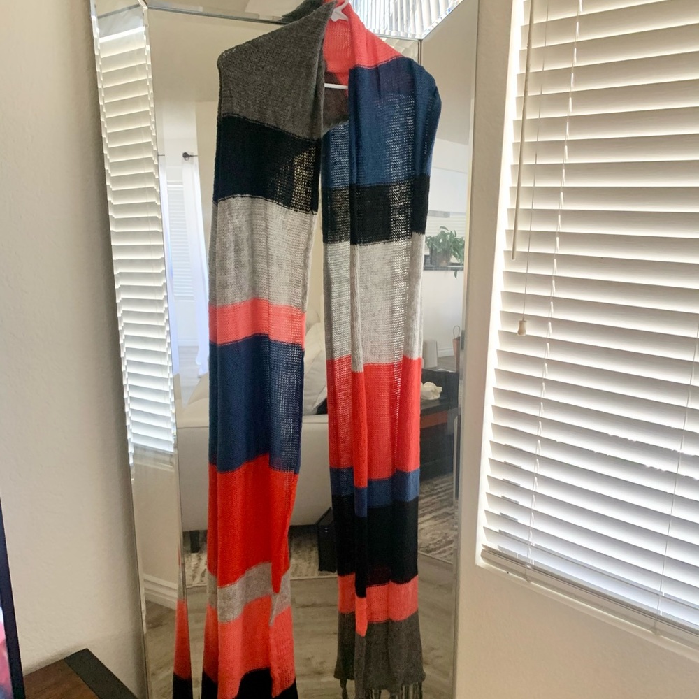 Multi color extreme long knit scarf.